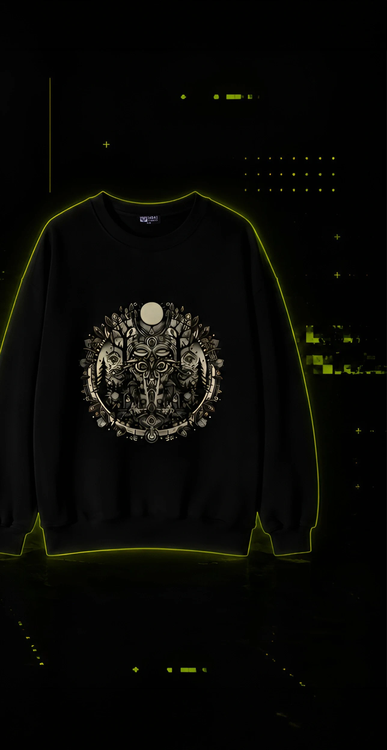 Siyah oversize sweatshirt, ay ve simetrik totem figürü baskısı